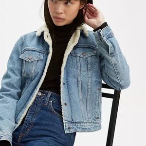 NWT Levi's Original Trucker Jacket Sherpa Lined Denim Sz XL Women's
